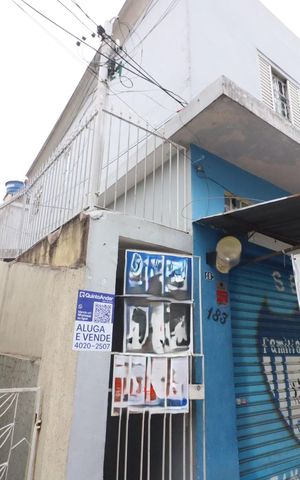 Casa à venda com 70m², 2 quartos e sem vagaFachada