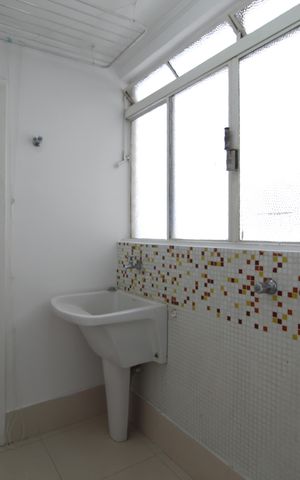 Apartamento à venda com 92m², 2 quartos e 1 vagaÁrea de Serviço