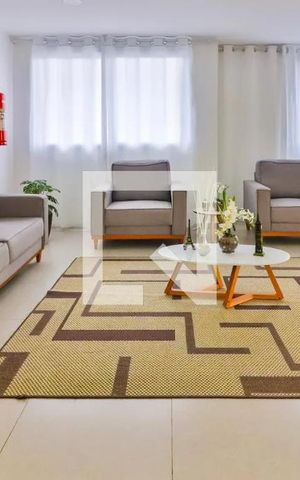 Apartamento à venda com 42m², 2 quartos e sem vaga Apartamento à venda com 42m², 2 quartos e sem vagaHall