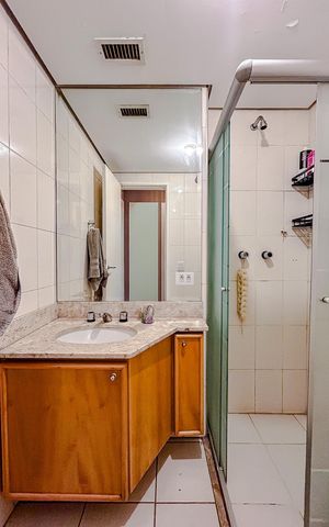 Apartamento para alugar com 70m², 3 quartos e 2 vagasBanheiro social