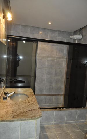 Casa de condomínio à venda com 103m², 2 quartos e 1 vagaBanheiro da Suíte