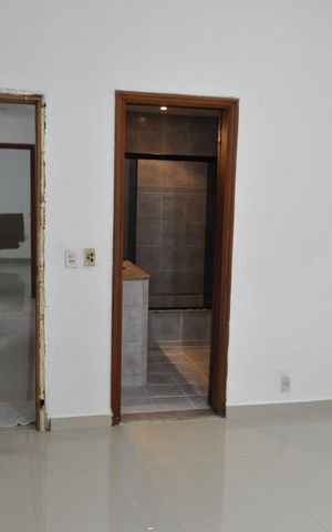 Casa de condomínio à venda com 103m², 2 quartos e 1 vagaSuíte