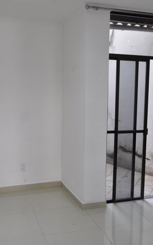 Casa de condomínio à venda com 103m², 2 quartos e 1 vagaSala