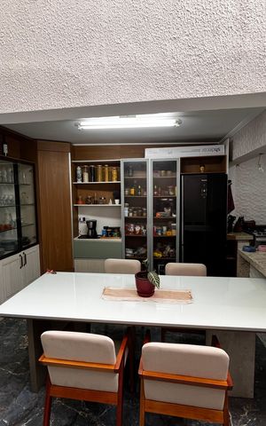 Casa para alugar com 250m², 3 quartos e 2 vagas Casa para alugar com 250m², 3 quartos e 2 vagasÀrea Gourmet
