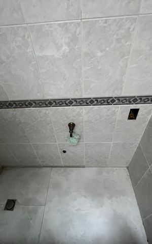 Casa para alugar com 250m², 3 quartos e 2 vagas Casa para alugar com 250m², 3 quartos e 2 vagasBanheiro da Suíte 1