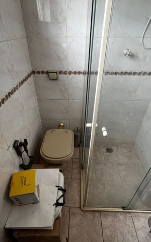 Casa para alugar com 250m², 3 quartos e 2 vagas Casa para alugar com 250m², 3 quartos e 2 vagasBanheiro da Suíte 2
