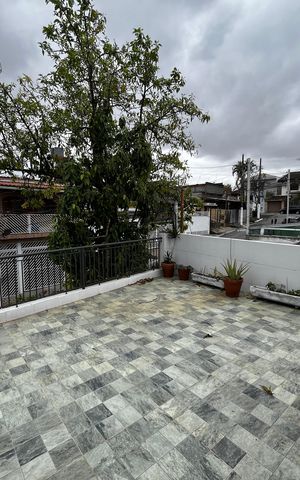 Casa para alugar com 250m², 3 quartos e 2 vagas Casa para alugar com 250m², 3 quartos e 2 vagasVaranda da Suíte 1