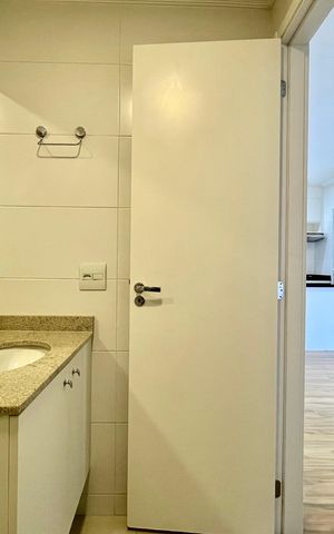Apartamento para alugar com 63m², 2 quartos e 1 vaga Apartamento para alugar com 63m², 2 quartos e 1 vagaBanheiro Corredor