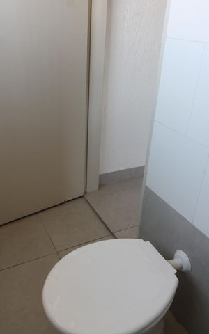 Casa para alugar com 59m², 1 quarto e sem vagaBanheiro social