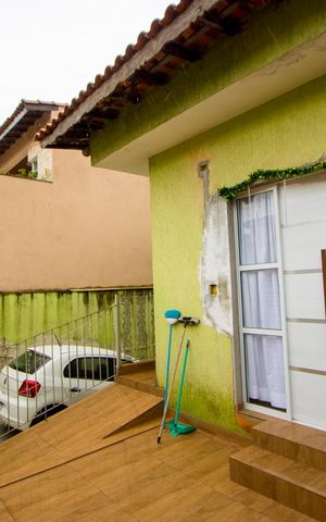 Casa à venda com 290m², 3 quartos e 5 vagas Casa à venda com 290m², 3 quartos e 5 vagasÁrea externa