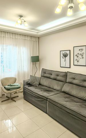 Casa à venda com 150m², 4 quartos e 1 vaga Casa à venda com 150m², 4 quartos e 1 vagaSala