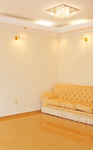 Casa de condomínio à venda com 680m², 5 quartos e 5 vagasSala