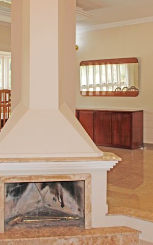 Casa de condomínio à venda com 680m², 5 quartos e 5 vagasSala 2