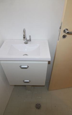 Casa à venda com 160m², 4 quartos e 2 vagasLavabo