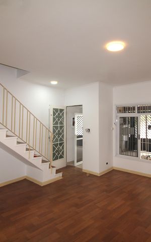 Casa à venda com 160m², 4 quartos e 2 vagasSala