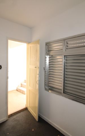 Casa à venda com 160m², 4 quartos e 2 vagasQuarto de Serviço 