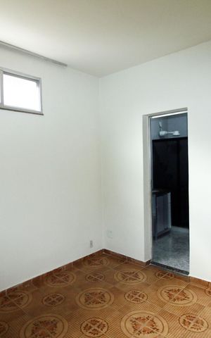Casa para alugar com 50m², 1 quarto e sem vagaSuíte