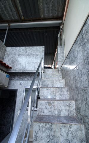 Casa para alugar com 50m², 1 quarto e sem vagaEscada - Terraço