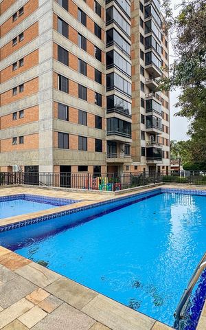 Apartamento à venda com 98m², 2 quartos e 2 vagas Apartamento à venda com 98m², 2 quartos e 2 vagasÁrea Comum - Piscinas
