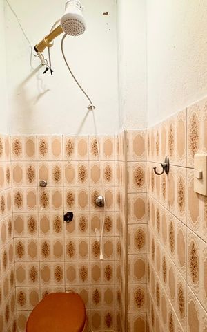 Apartamento à venda com 79m², 2 quartos e sem vaga Apartamento à venda com 79m², 2 quartos e sem vagaBanheiro de serviço