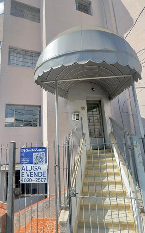 Apartamento para alugar com 28m², 1 quarto e sem vaga Apartamento para alugar com 28m², 1 quarto e sem vagaPlaca instalada na fachada do imóvel