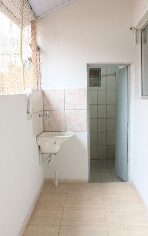Casa para alugar com 40m², 1 quarto e sem vagaÁrea de Serviço