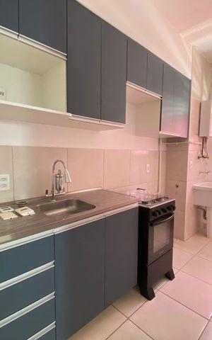 Apartamento à venda com 48m², 2 quartos e sem vaga Apartamento à venda com 48m², 2 quartos e sem vagaCozinha e Área de Serviço