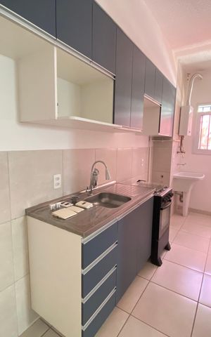 Apartamento à venda com 48m², 2 quartos e sem vaga Apartamento à venda com 48m², 2 quartos e sem vagaCozinha e Área de Serviço