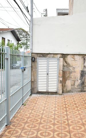 Casa para alugar com 240m², 3 quartos e 4 vagasEntrada