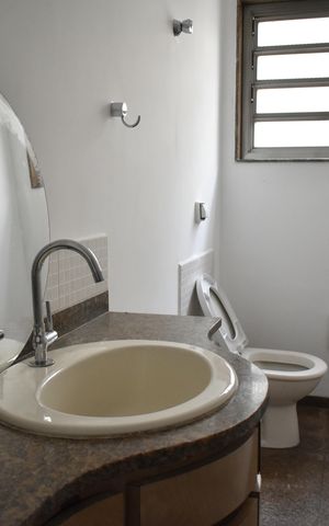 Casa para alugar com 240m², 3 quartos e 4 vagasLavabo