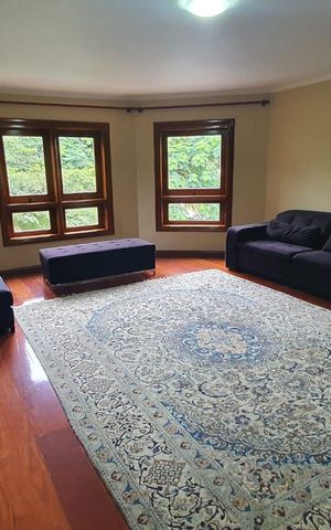 Casa à venda com 500m², 4 quartos e 7 vagas Casa à venda com 500m², 4 quartos e 7 vagasSala