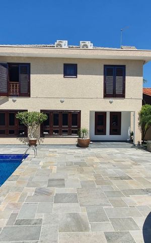 Casa à venda com 500m², 4 quartos e 7 vagas Casa à venda com 500m², 4 quartos e 7 vagasQuintal