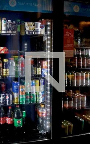 Studio para alugar com 40m², 1 quarto e 1 vaga Studio para alugar com 40m², 1 quarto e 1 vagaMini mercado