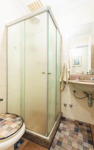 Apartamento à venda com 140m², 3 quartos e 2 vagasBanheiro social
