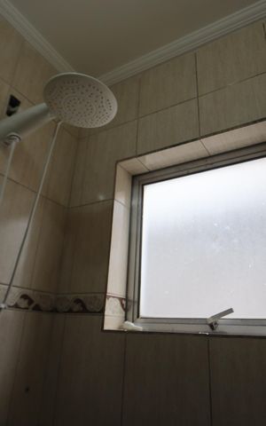 Casa à venda com 100m², 2 quartos e 1 vagaBanheiro