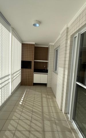 Apartamento para alugar com 110m², 3 quartos e 2 vagas Apartamento para alugar com 110m², 3 quartos e 2 vagasVaranda