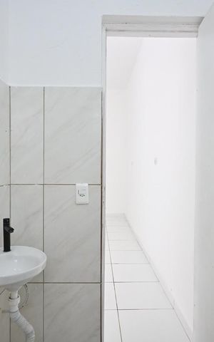 Casa para alugar com 53m², 2 quartos e sem vagaBanheiro