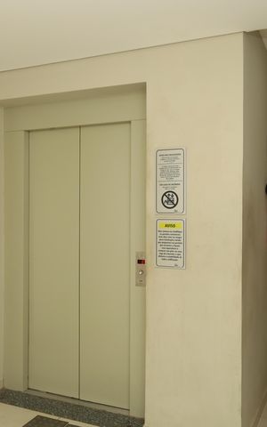 Apartamento à venda com 42m², 2 quartos e 1 vagaÁrea comum - Saguão do andar