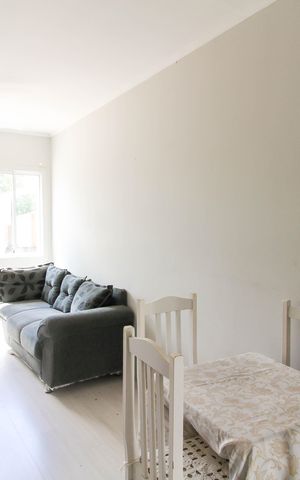Casa de condomínio à venda com 88m², 2 quartos e 1 vaga Casa de condomínio à venda com 88m², 2 quartos e 1 vagaSala