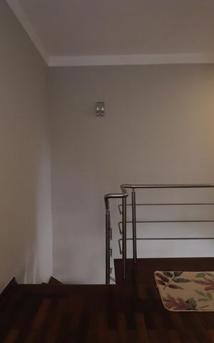 Casa à venda com 660m², 3 quartos e 6 vagasEscritório