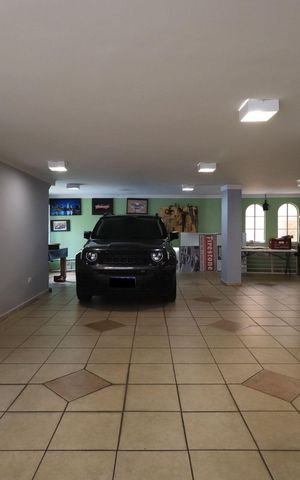 Casa à venda com 660m², 3 quartos e 6 vagasGaragem