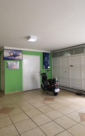 Casa à venda com 660m², 3 quartos e 6 vagasGaragem