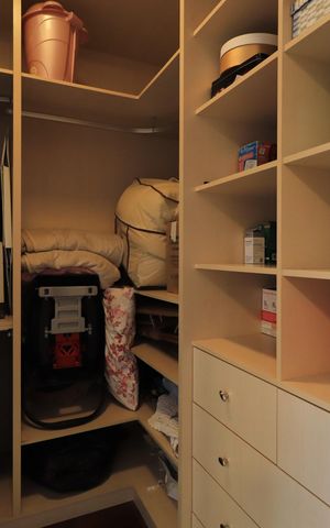 Casa à venda com 660m², 3 quartos e 6 vagasCloset da suíte 2