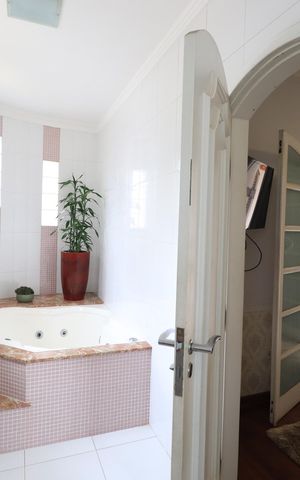 Casa à venda com 660m², 3 quartos e 6 vagasBanheiro da Suíte 3