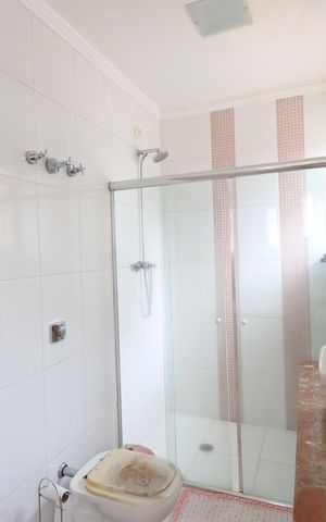 Casa à venda com 660m², 3 quartos e 6 vagasBanheiro da Suíte 3