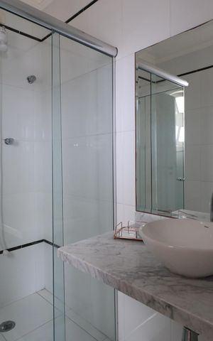 Casa à venda com 660m², 3 quartos e 6 vagasBanheiro da Suíte 1