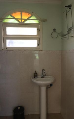 Casa à venda com 660m², 3 quartos e 6 vagasBanheiro de serviço