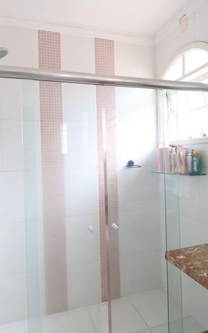 Casa à venda com 660m², 3 quartos e 6 vagasBanheiro da Suíte 3