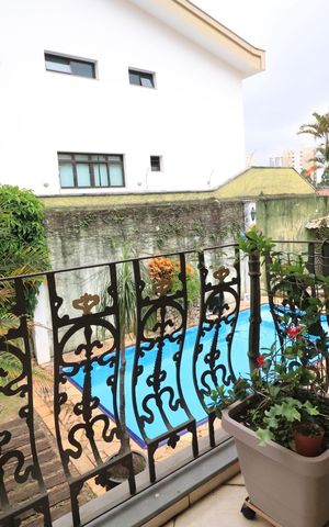 Casa à venda com 660m², 3 quartos e 6 vagasSacada 3