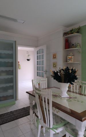 Casa à venda com 660m², 3 quartos e 6 vagasCozinha
